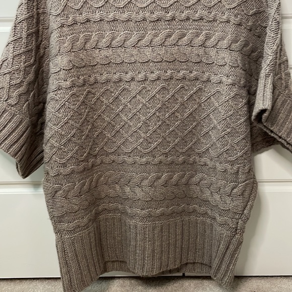 BCBG NWT small wool blend short sleeve poncho cowl neck - Picture 14 of 14